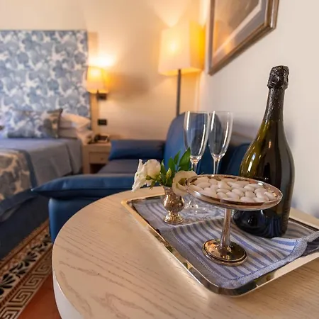 Πανσιόν Maison Tofani 4*