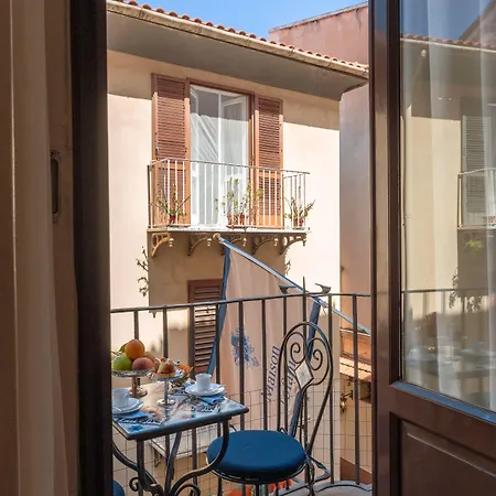 Πανσιόν Maison Tofani 4*