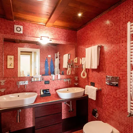Πανσιόν Maison Tofani 4*