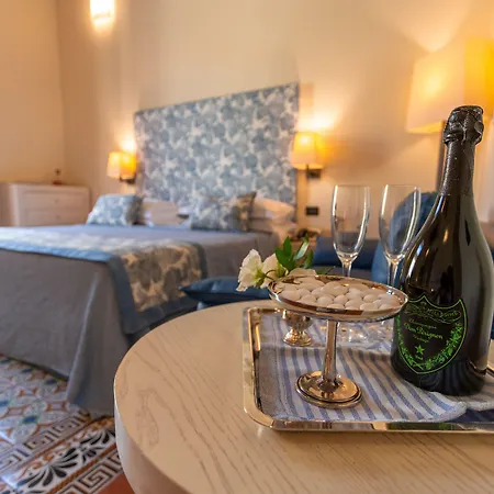 Maison Tofani 4* Сорренто