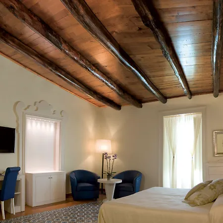 Maison Tofani 4*